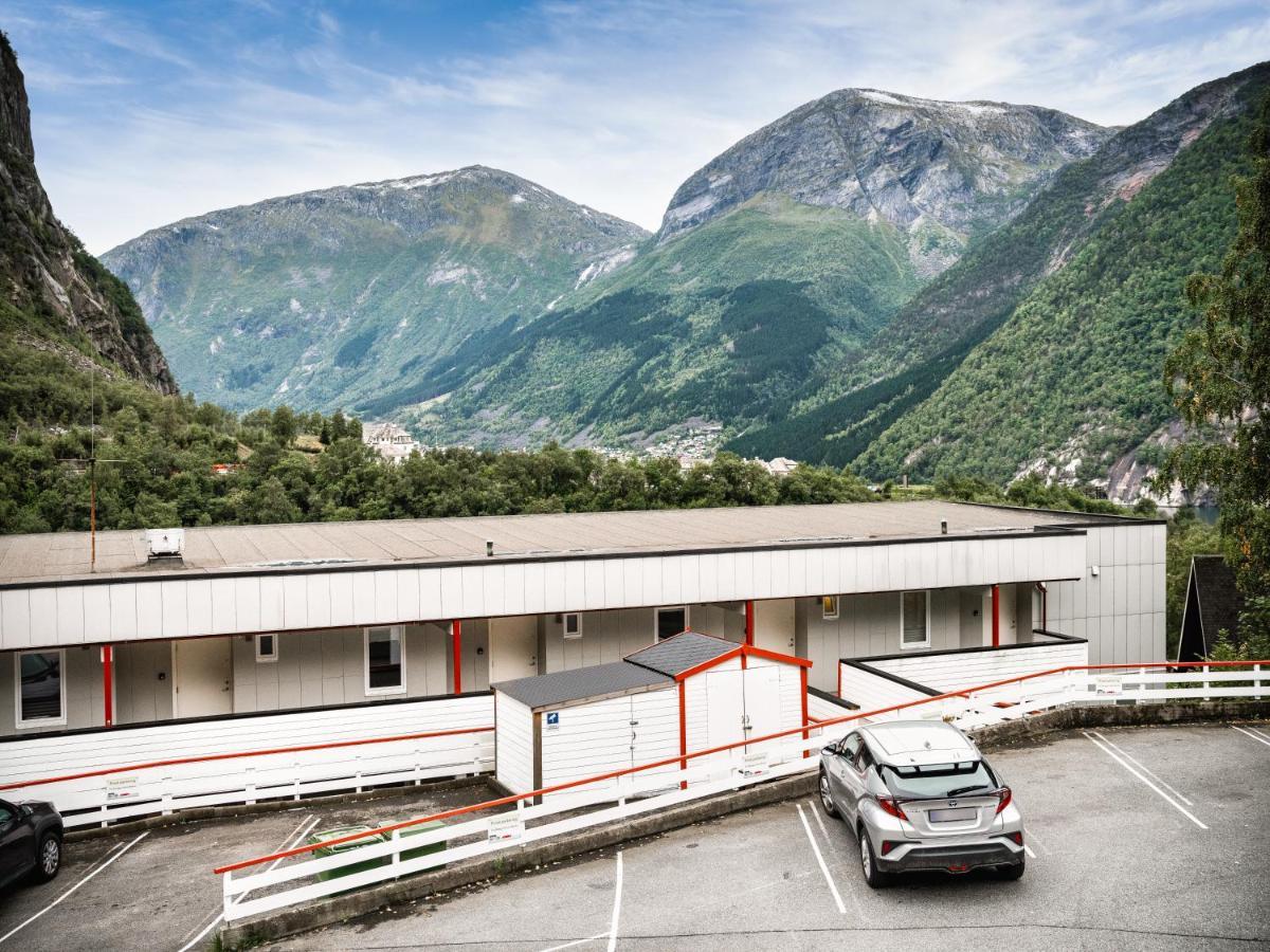 Trolltunga Hostel Tyssedal Exterior photo